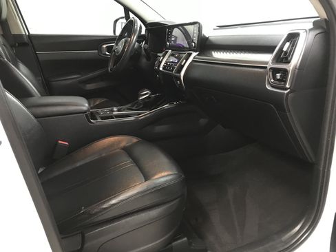 Used 2022 Kia Sorento S FWD image 16