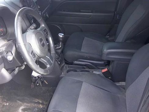 Used 2011 Jeep Patriot Latitude image 5