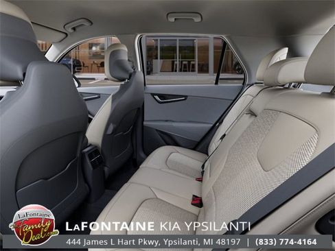 New 2025 Kia Niro EX image 18