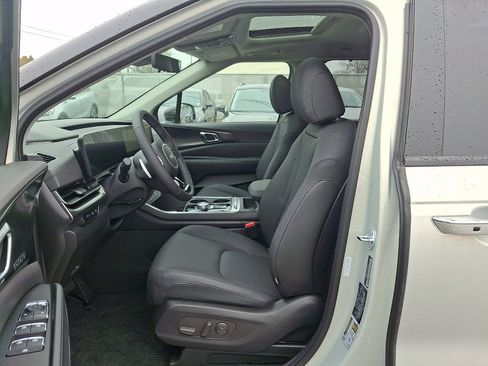 New 2026 Kia Carnival SX Prestige FWD image 12