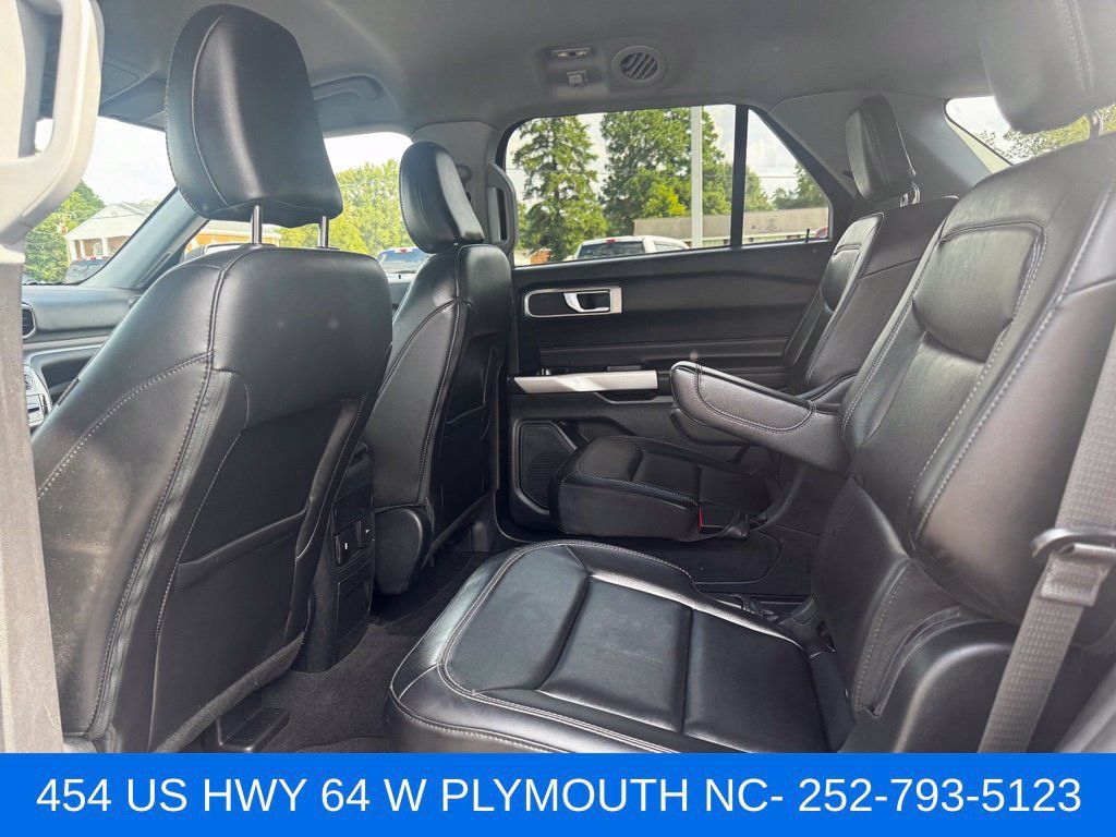 Used 2023 Ford Explorer XLT w/ Equipment Group 202A AWD/4WD image 11