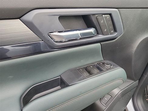 New 2026 GMC Terrain AT4 w/ Convenience Package III image 19