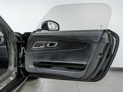 Used 2018 Mercedes-Benz AMG GT Roadster image 21
