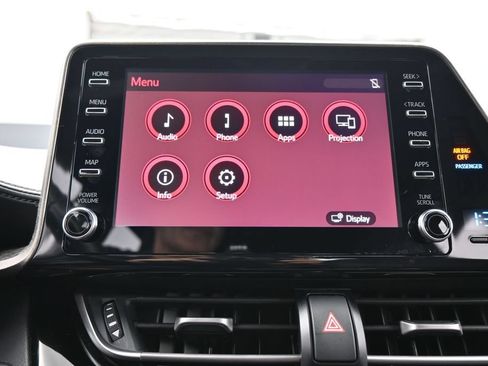 Used 2019 Toyota C-HR XLE FWD image 23
