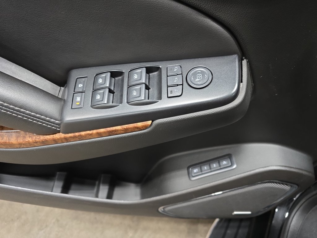 Used 2018 Chevrolet Tahoe Premier AWD/4WD image 30