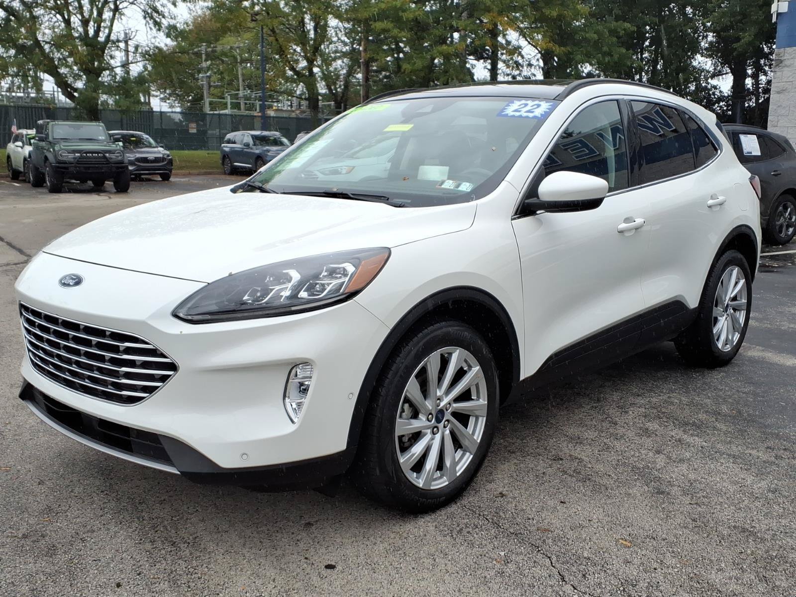 Certified 2022 Ford Escape Titanium w/ Titanium Elite Package AWD/4WD image 8
