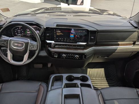 Used 2024 GMC Sierra 1500 Elevation w/ X31 Off-Road Package AWD/4WD image 14