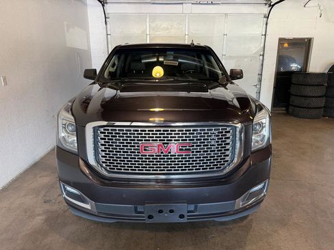 Used 2017 GMC Yukon Denali w/ Open Road Package AWD/4WD image 4