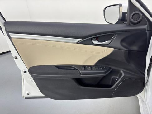 Used 2020 Honda Civic EX image 37