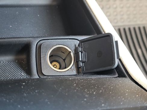 Used 2014 Ford Fusion SE w/ Equipment Group 202A image 21