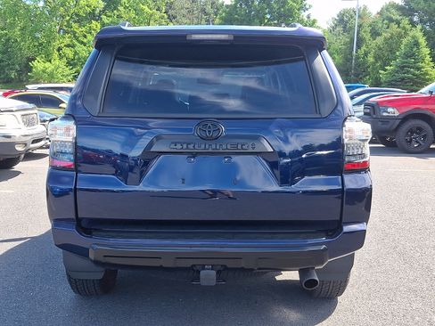 Used 2023 Toyota 4Runner TRD Off-Road Premium w/ Off Road Premium Plus Package AWD/4WD image 6