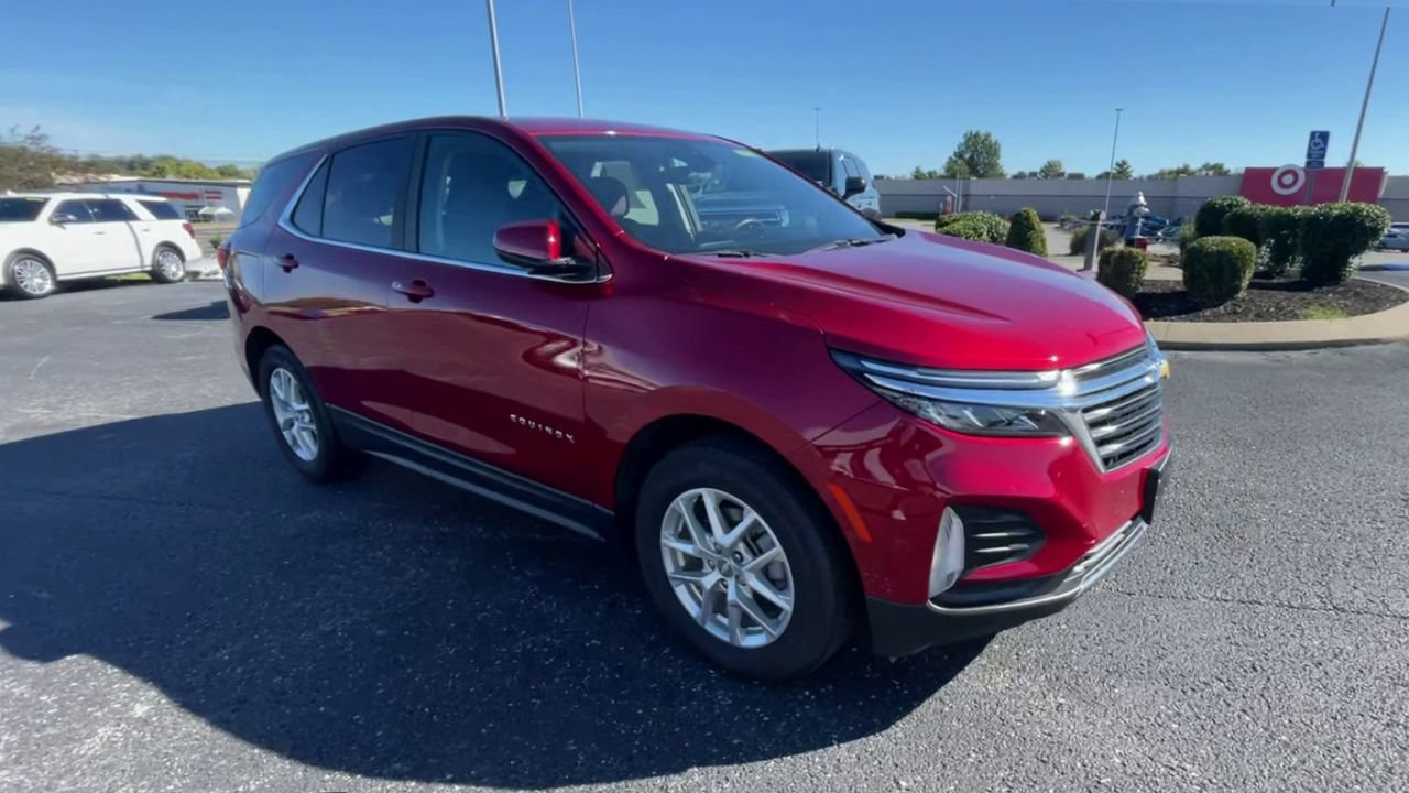 Used 2023 Chevrolet Equinox LT FWD image 3