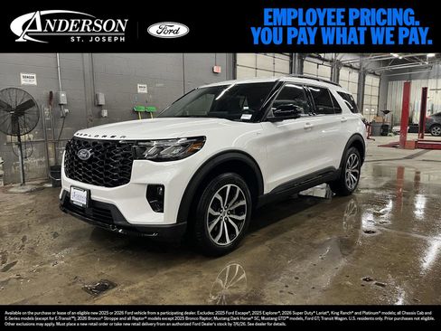 New 2026 Ford Explorer ST-Line AWD/4WD image 1