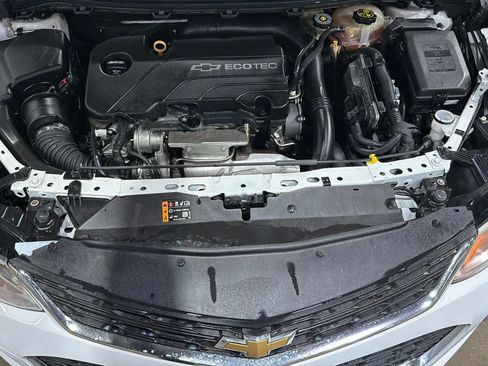 Used 2018 Chevrolet Cruze LS image 22
