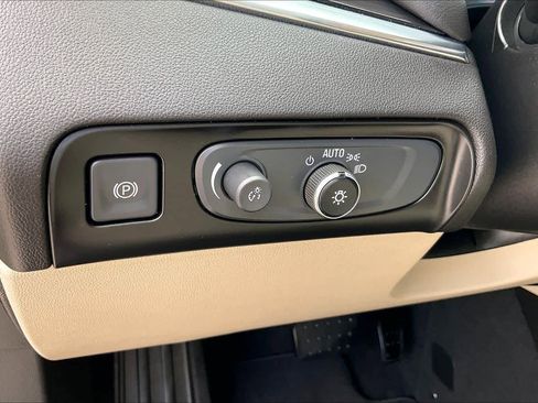 Used 2019 Buick Enclave Essence w/ Trailering Package, 5000 lbs. FWD image 14