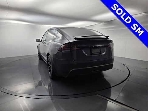 Used 2023 Tesla Model X image 9