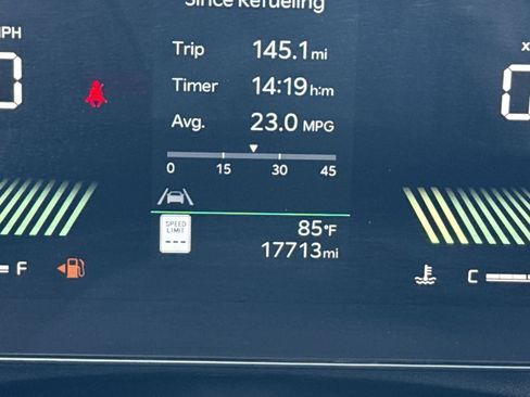 Used 2025 Kia K4 LXS image 31