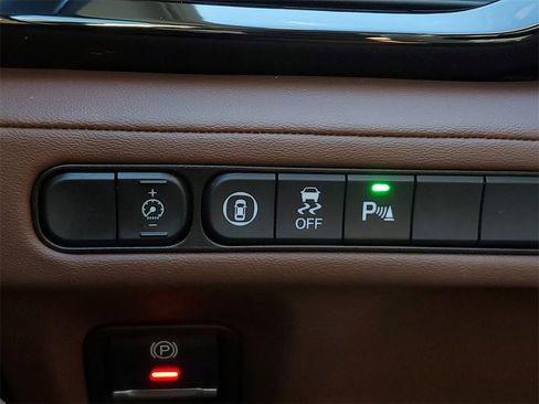 Certified 2023 Acura MDX FWD w/ Technology Package image 32