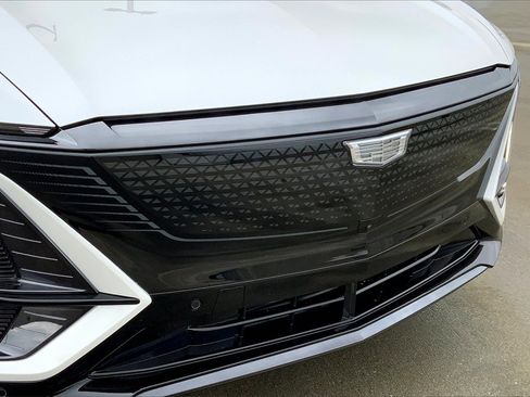 New 2025 Cadillac Lyriq Sport image 36