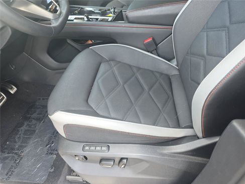 Used 2024 Volkswagen Atlas Peak Edition SEL AWD/4WD image 19