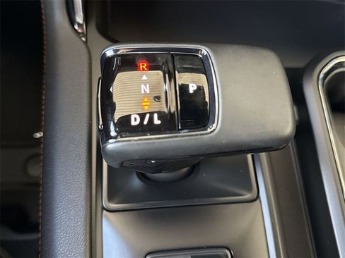 Certified 2025 GMC Sierra 1500 AT4 image 15