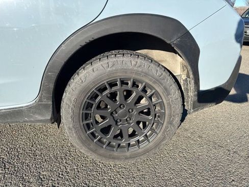 Used 2023 Subaru Crosstrek 2.5i Limited w/ Moonroof Package image 12