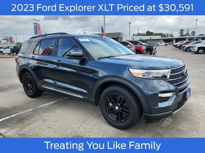 Certified 2023 Ford Explorer XLT w/ Equipment Group 202A