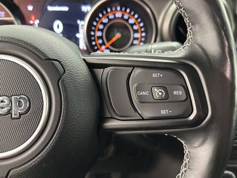 Used 2023 Jeep Wrangler Unlimited Sport AWD/4WD image 18