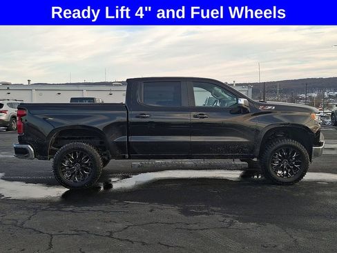 Used 2022 Chevrolet Silverado 1500 LT w/ Z71 Off-Road Package image 7