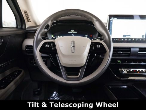 Used 2024 Lincoln Corsair Reserve w/ Equipment Group 201A image 9