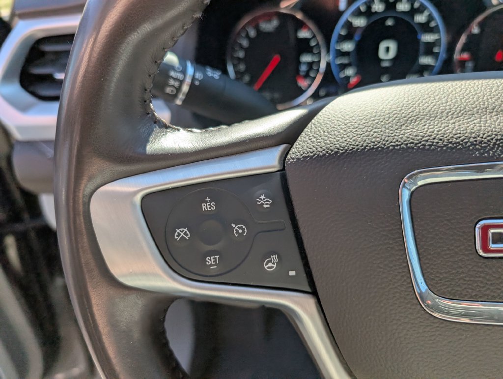 Used 2022 GMC Acadia SLT w/ Technology Package AWD/4WD image 17