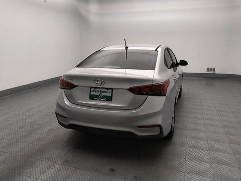 Used 2019 Hyundai Accent SE FWD image 7