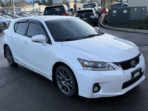 Used 2011 Lexus CT 200h image 4