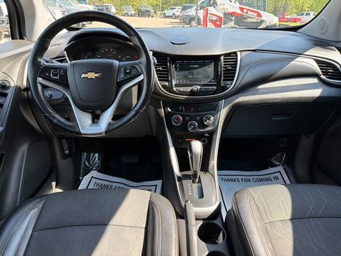 Used 2019 Chevrolet Trax LT w/ Driver Confidence Package AWD/4WD image 14