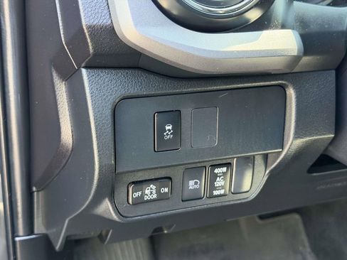 Used 2023 Toyota Tacoma TRD Off-Road AWD/4WD image 19