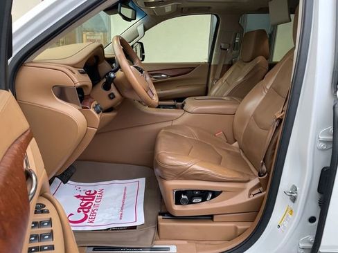 Used 2016 Cadillac Escalade Platinum image 21