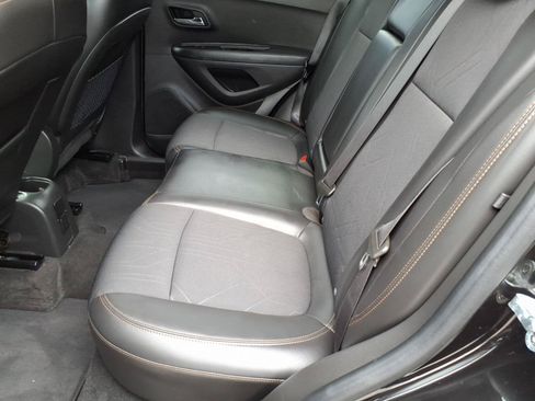 Certified 2019 Chevrolet Trax LT w/ LT Convenience Package FWD image 10