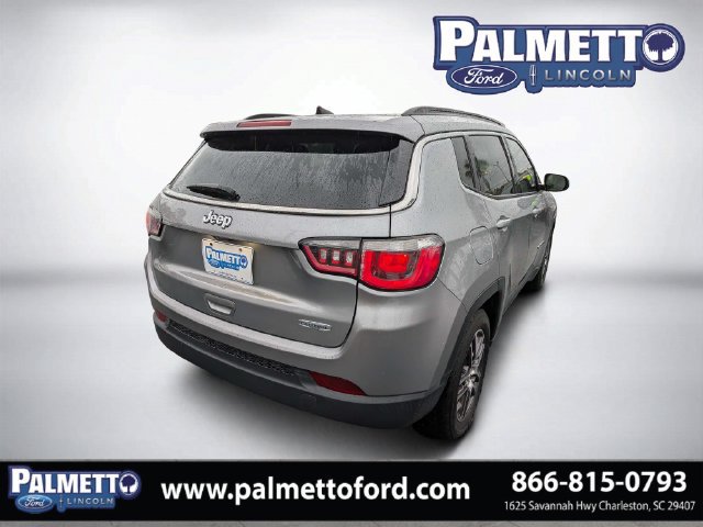 Used 2020 Jeep Compass Latitude w/ Popular Equipment Group FWD image 4