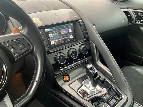Used 2017 Jaguar F-TYPE S image 6