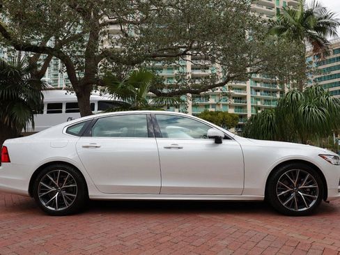 Used 2019 Volvo S90 T5 Momentum image 24