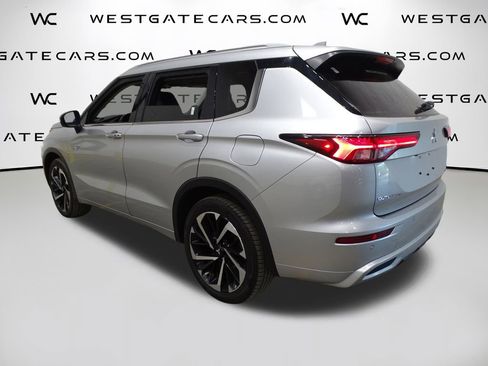 Used 2023 Mitsubishi Outlander SEL image 5