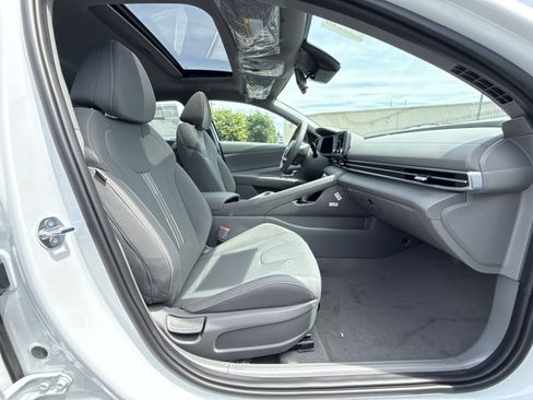 New 2026 Hyundai Elantra SEL Sport Premium FWD image 27