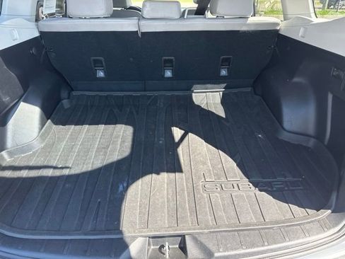 Used 2014 Subaru Forester 2.5i Touring AWD/4WD image 10