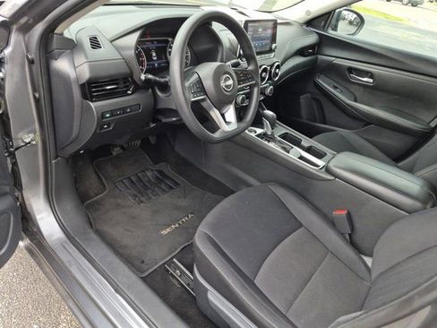 Used 2024 Nissan Sentra SV FWD image 11