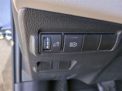 Used 2023 Toyota Corolla Cross LE image 15