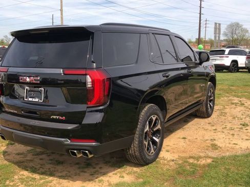 Used 2025 GMC Yukon AT4 w/ AT4 Premium Plus Package AWD/4WD image 6