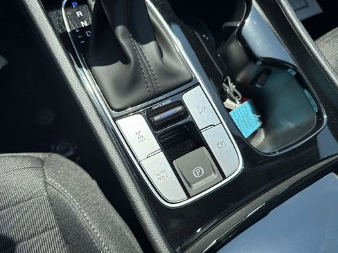 Used 2025 Hyundai Santa Cruz SE image 15