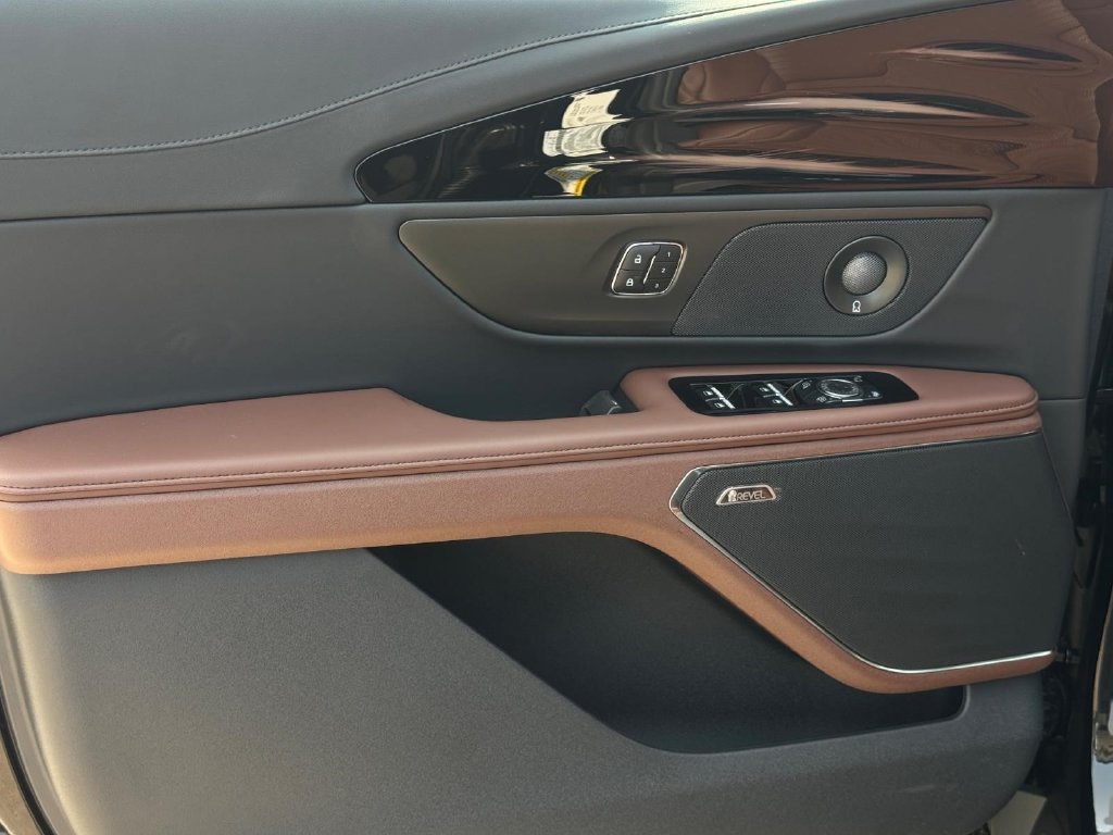 New 2026 Lincoln Nautilus Reserve AWD/4WD image 21