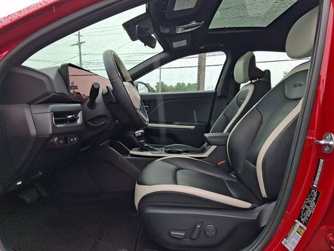 Used 2025 Kia K4 GT-Line w/ GT-Line Premium Package FWD image 13