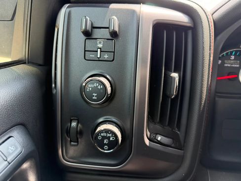 Used 2018 GMC Sierra 1500 SLT AWD/4WD image 18